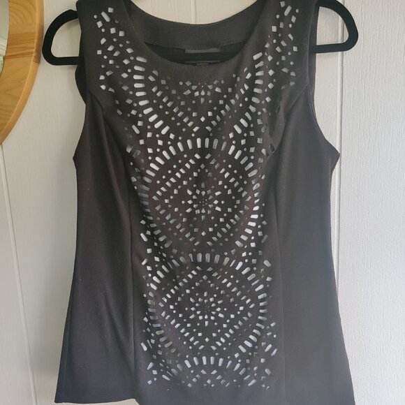 Top by Worthington, Batik like eyelet design in black over white, dressy & fun.M - Picture 4 of 5